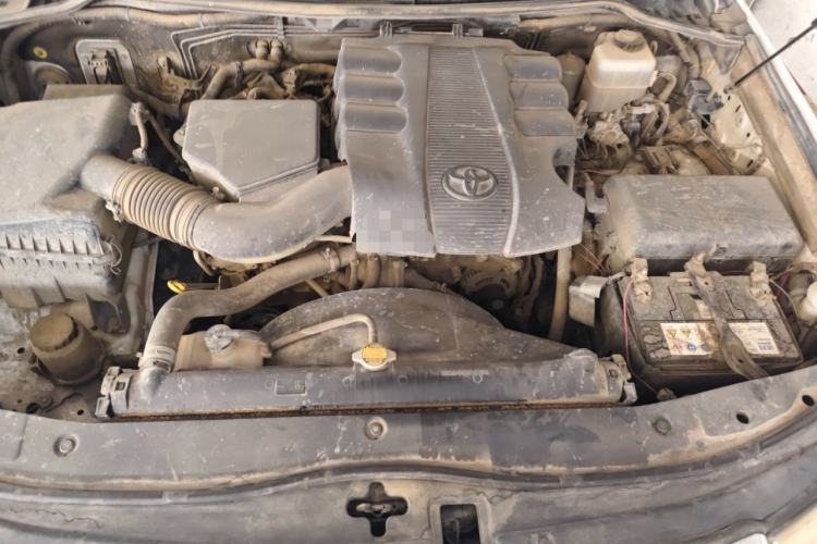 Used Toyota Land Cruiser 2015 4.0L 5-Seater Middle East Version Engine Bay