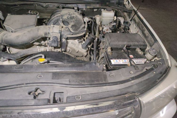 Used Toyota Land Cruiser 2015 4.0L GX-R U.S. Specification Engine Bay Left