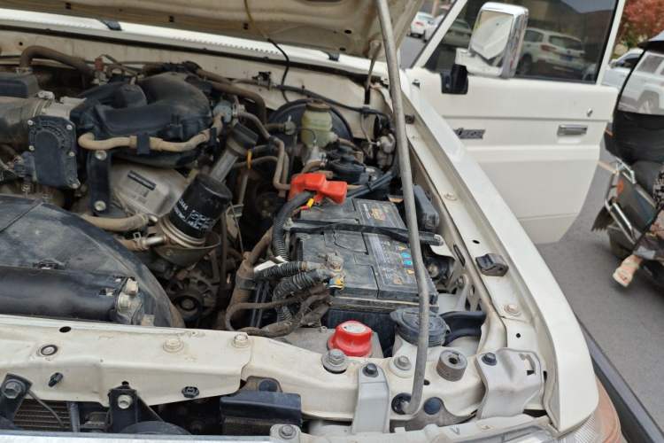 Used Toyota Land Cruiser  Engine Bay Left