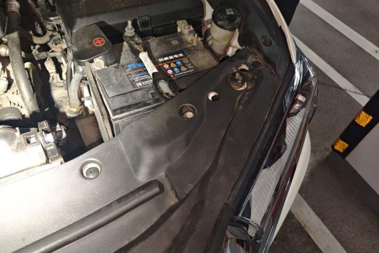 Used Toyota Land Cruiser  Engine Bay Left