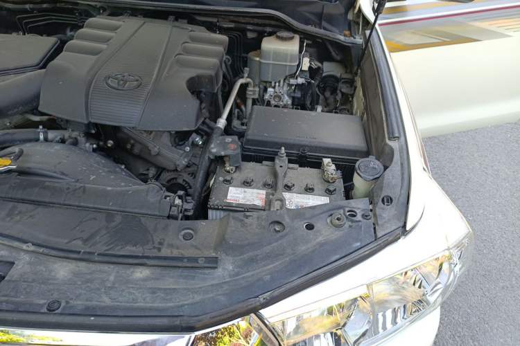 Used Toyota Land Cruiser  Engine Bay Left
