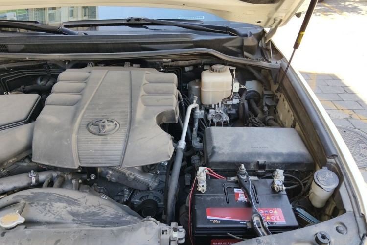 Used Toyota Land Cruiser  Engine Bay Left