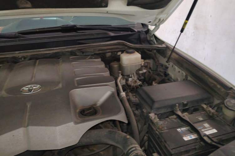 Used Toyota Land Cruiser  Engine Bay Left