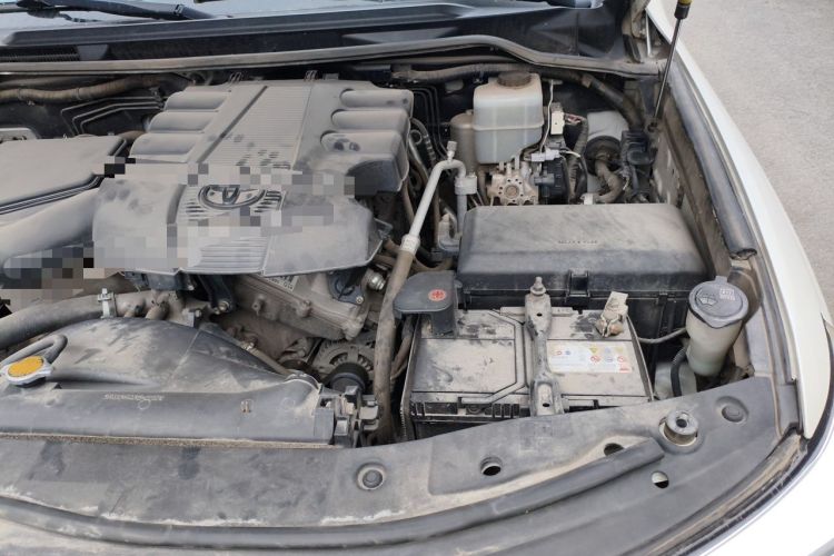 Used Toyota Land Cruiser 2015 4.0L V6 Middle East Limited Edition Engine Bay Left