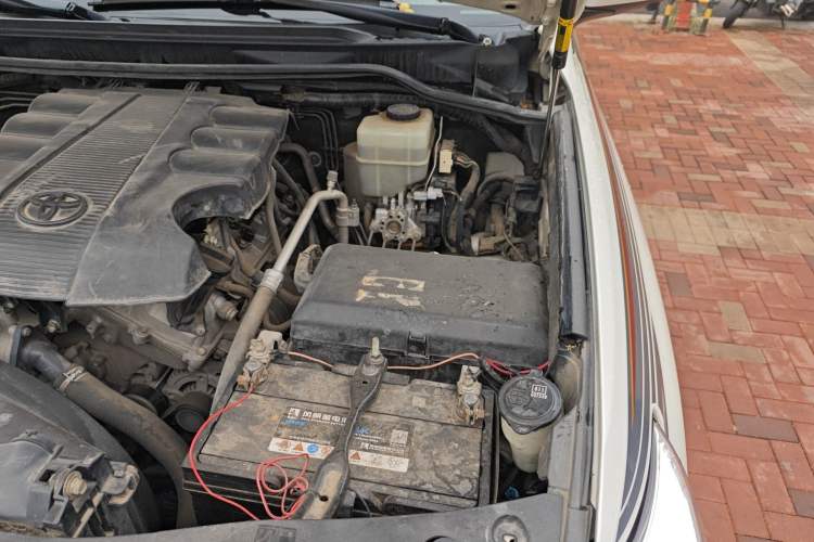 Used Toyota Land Cruiser  Engine Bay Left