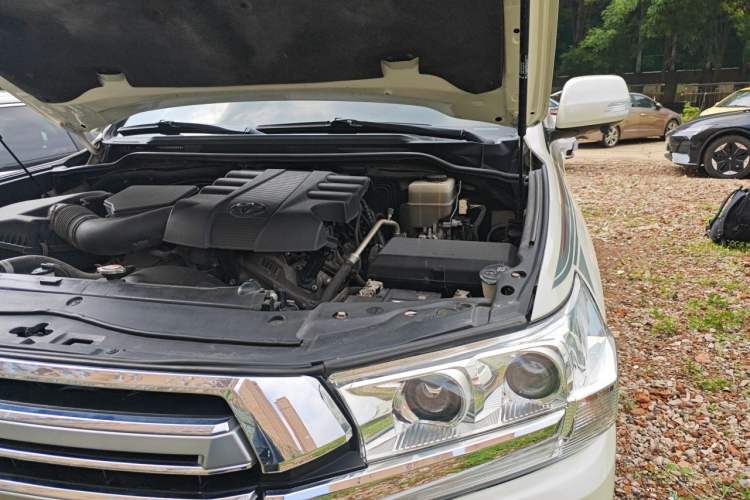 Used Toyota Land Cruiser  Engine Bay Left