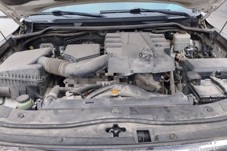 Used Toyota Land Cruiser 2015 4.0L V6 Middle East Limited Edition Engine Bay