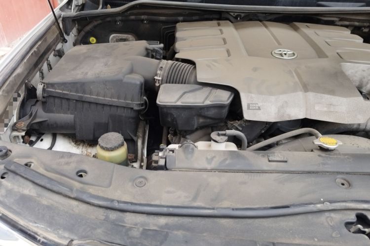 Used Toyota Land Cruiser  Engine Bay Right