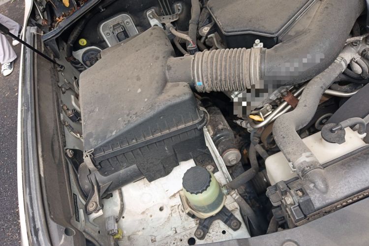 Used Toyota Land Cruiser 2015 4.0L V6 Middle East Limited Edition Engine Bay Right