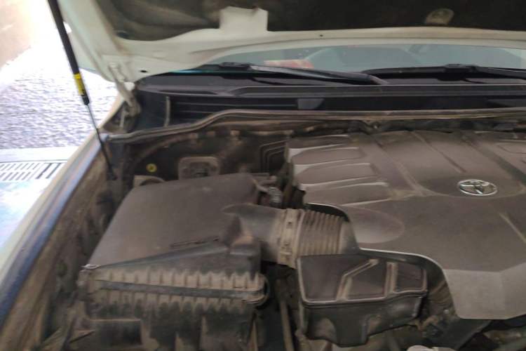 Used Toyota Land Cruiser  Engine Bay Right