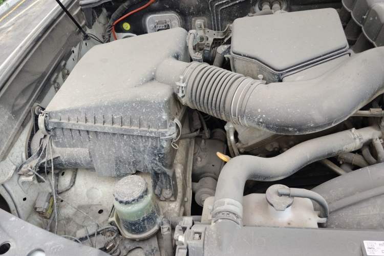 Used Toyota Land Cruiser 2015 4.0L V6 Middle East Low-Trim Version Engine Bay Right