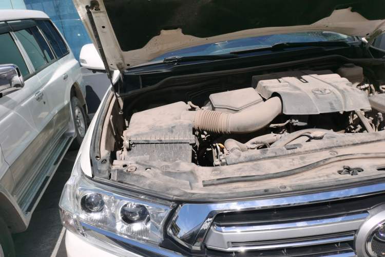 Used Toyota Land Cruiser  Engine Bay Right