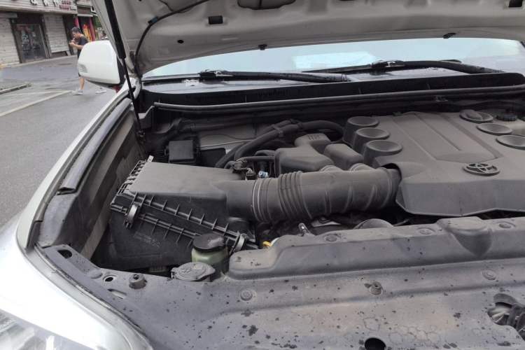 Used Toyota Land Cruiser  Engine Bay Right