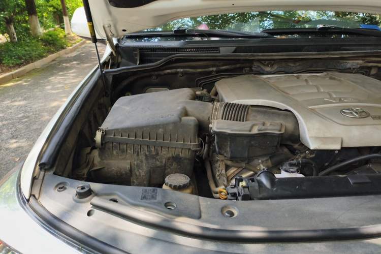 Used Toyota Land Cruiser  Engine Bay Right