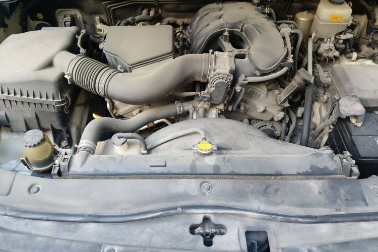 Used Toyota Land Cruiser 2015 4.0L V6 Middle East Limited Edition Engine Bay