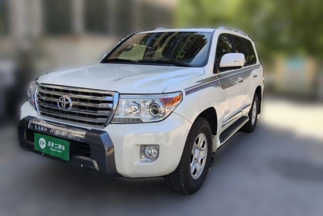 Used Toyota Land Cruiser Land Cruiser five-seater 4.0 Middle East base model, white, automatic