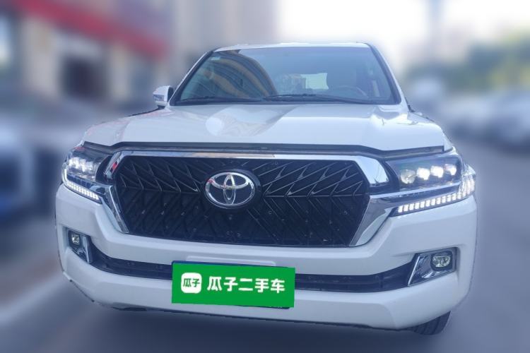 Used Toyota Land Cruiser  Front