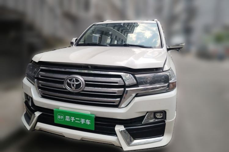 Used Toyota Land Cruiser 2015 4.0L V6 Middle East Low-Trim Version Front