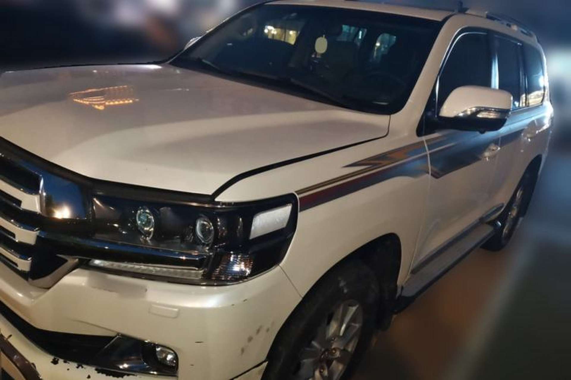 Used Toyota Land Cruiser 2015 4.0L V6 Middle East Limited Edition Front Left 45 Deg