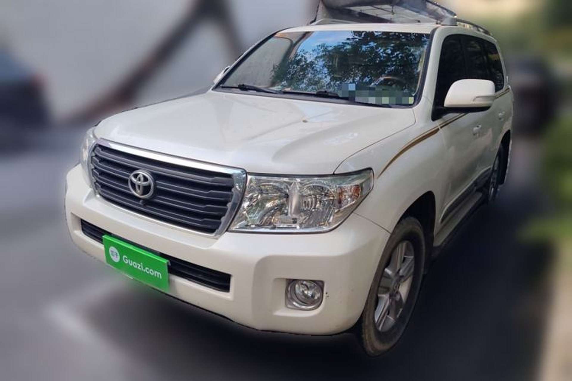 Used Toyota Land Cruiser 2015 4.0L V6 Middle East Limited Edition Front Left 45 Deg