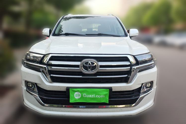 Used Toyota Land Cruiser 2015 4.0L V6 Middle East Low-Trim Version Front