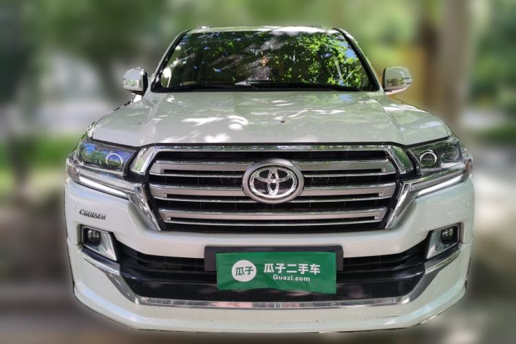Used Toyota Land Cruiser  Front