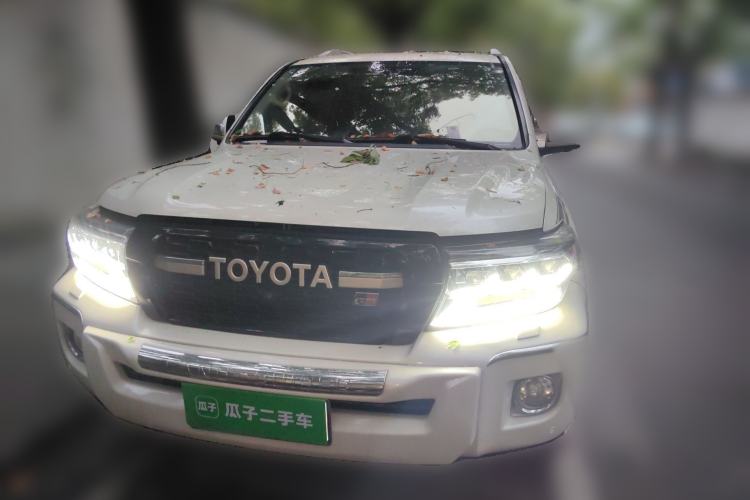 Used Toyota Land Cruiser 2015 4.0L V6 Middle East Low-Trim Version Front
