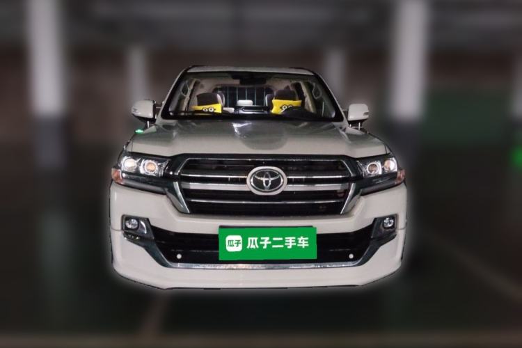 Used Toyota Land Cruiser 2015 4.0L V6 Middle East Low-Trim Version Front