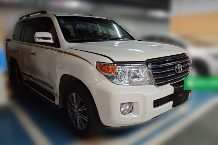Used Toyota Land Cruiser  Front Right 45 Deg