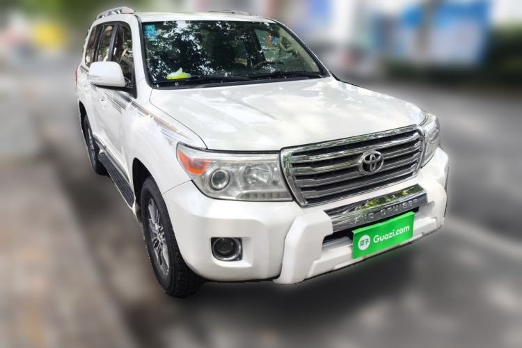 Used Toyota Land Cruiser 2015 4.0L V6 Middle East Low-Trim Version Front Right 45 Deg
