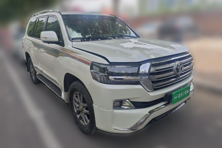 Used Toyota Land Cruiser 2015 4.0L 5-Seater Middle East Version Front Right 45 Deg