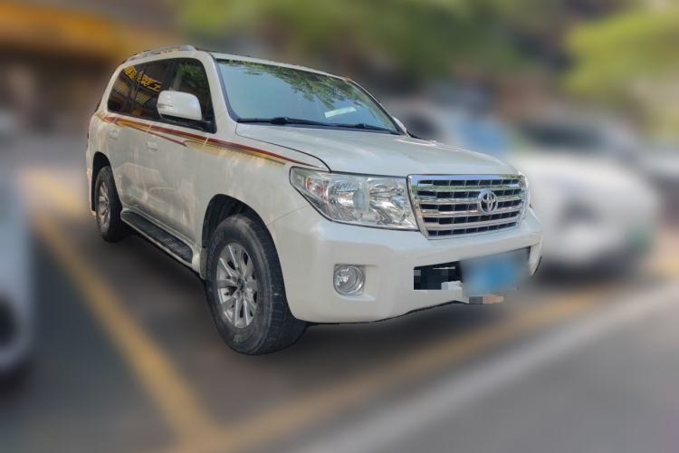Used Toyota Land Cruiser 2015 4.0L 5-Seater Middle East Version Front Right 45 Deg