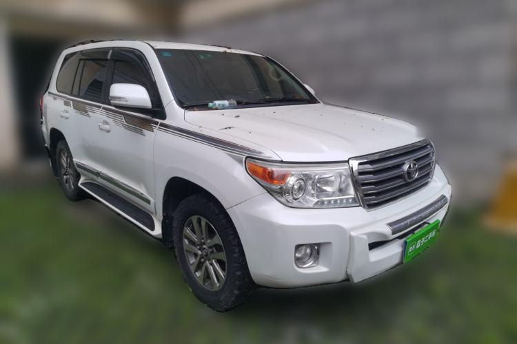 Used Toyota Land Cruiser 2015 4.0L V6 Middle East Low-Trim Version Front Right 45 Deg