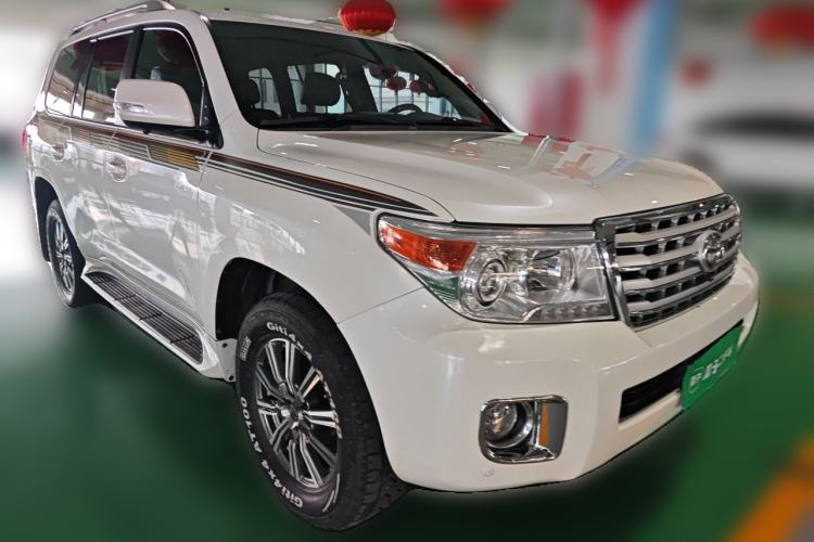 Used Toyota Land Cruiser 2015 4.0L V6 Middle East Low-Trim Version Front Right 45 Deg