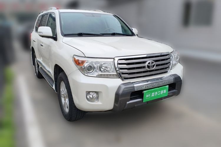 Used Toyota Land Cruiser 2015 4.0L V6 Middle East Limited Edition Front Right 45 Deg
