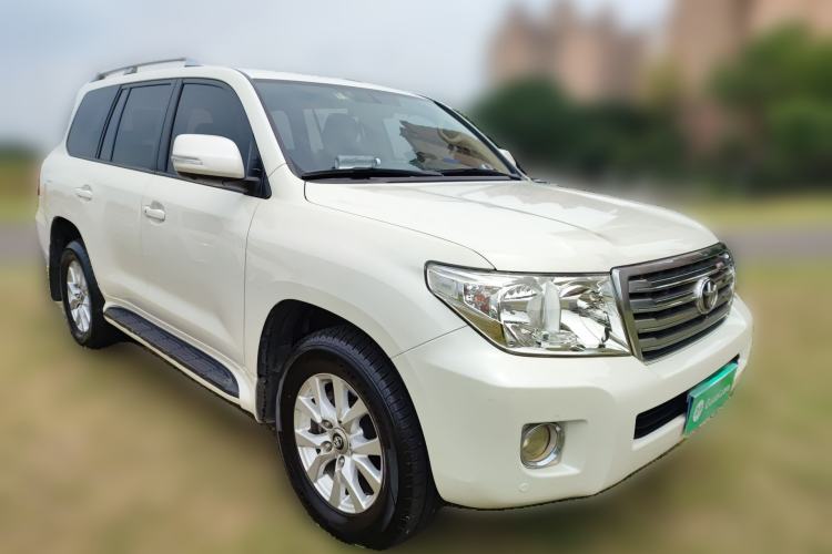Used Toyota Land Cruiser 2015 4.0L 5-Seater Middle East Version Front Right 45 Deg