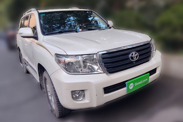 Used Toyota Land Cruiser 2015 4.0L V6 Middle East Limited Edition Front Right 45 Deg