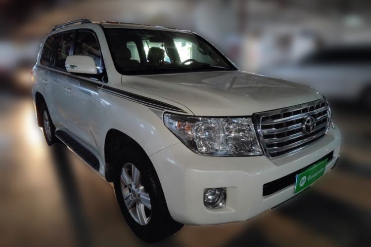 Used Toyota Land Cruiser 2015 4.0L 5-Seater Middle East Version Front Right 45 Deg
