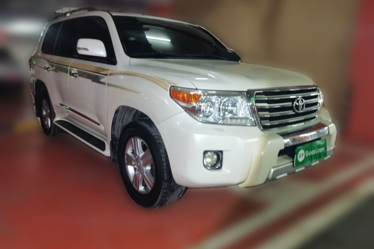 Used Toyota Land Cruiser 2015 4.6L V8 Middle East Limited Edition Front Right 45 Deg