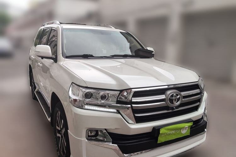 Used Toyota Land Cruiser  Front Right 45 Deg