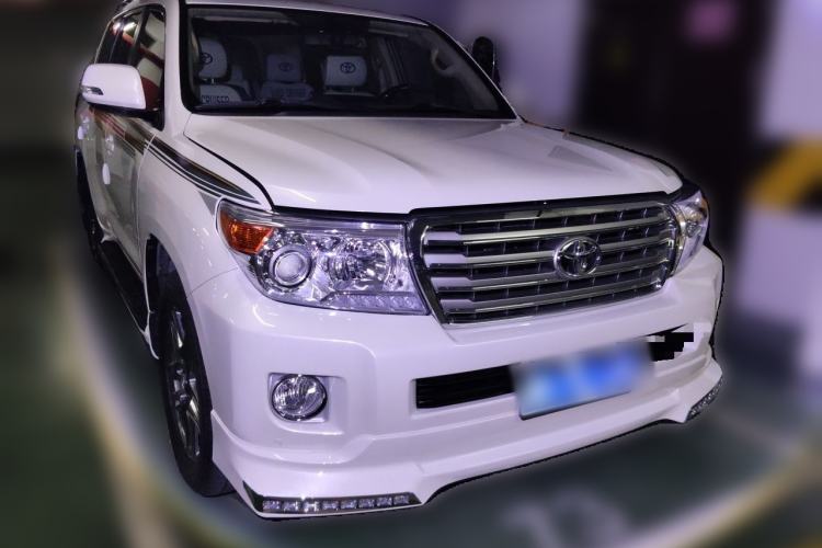 Used Toyota Land Cruiser  Front Right 45 Deg