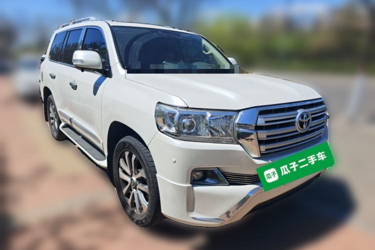 Used Toyota Land Cruiser  Front Right 45 Deg