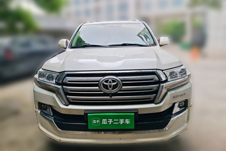 Used Toyota Land Cruiser 2015 4.0L V6 Middle East Low-Trim Version Front