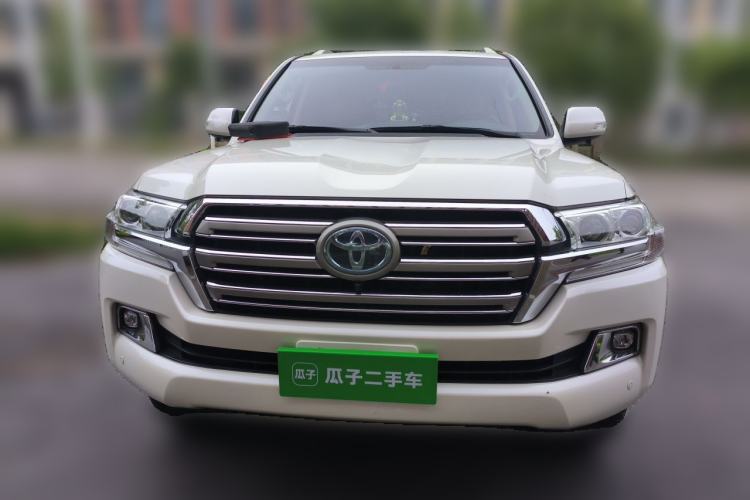 Used Toyota Land Cruiser 2015 4.0L V6 Middle East Low-Trim Version Front