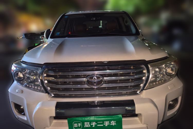 Used Toyota Land Cruiser 2015 4.0L V6 Middle East Low-Trim Version Front