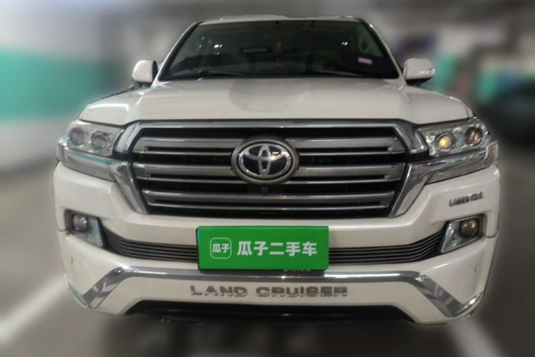 Used Toyota Land Cruiser 2015 4.0L V6 Middle East Low-Trim Version Front