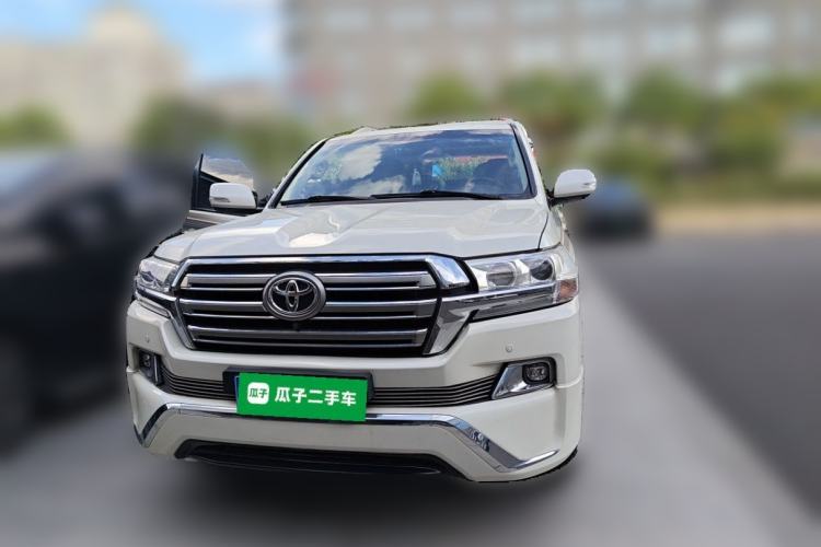 Used Toyota Land Cruiser  Front