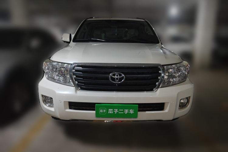 Used Toyota Land Cruiser 2015 4.0L V6 Middle East Low-Trim Version Front