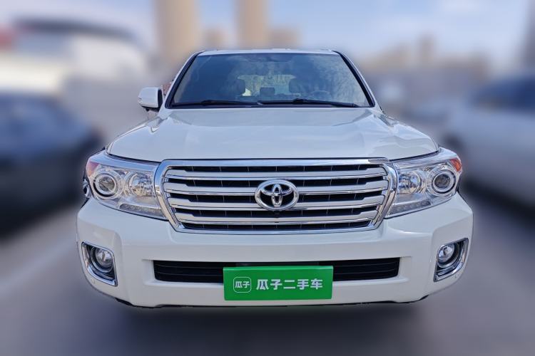 Used Toyota Land Cruiser 2015 4.0L V6 Middle East Low-Trim Version Front