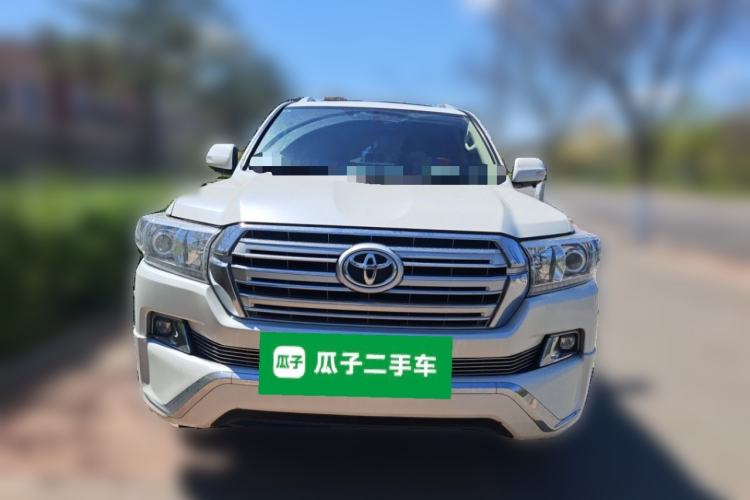 Used Toyota Land Cruiser  Front